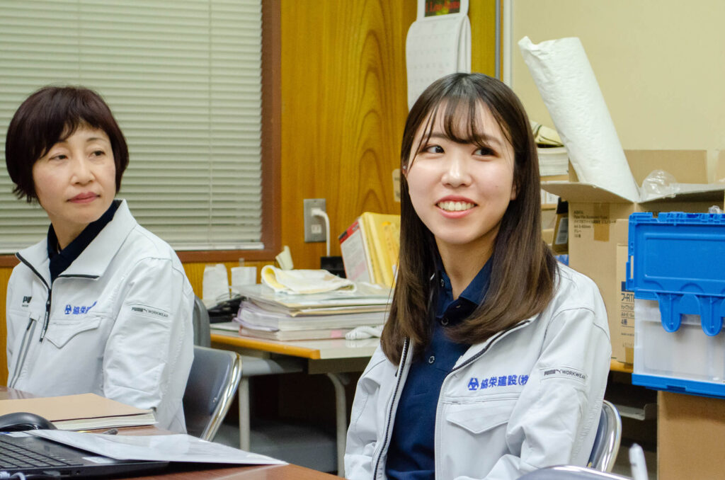 建設ディレクターは現場と会社をつなぐ要